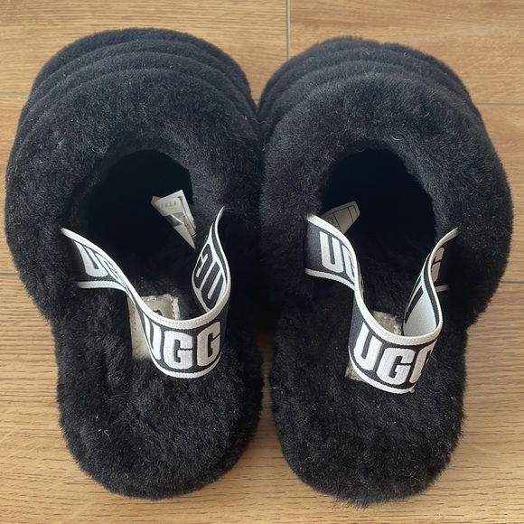 Ugg slippers - Picture 5 of 10